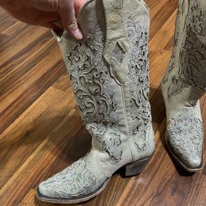 Corral boots